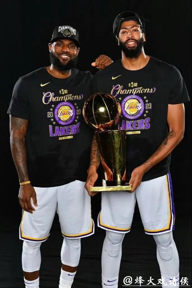 詹姆斯32+14+10浓眉31+9 湖人力克国王三连胜 詹姆斯32+14+10浓眉31+9 湖人力克国王三连胜