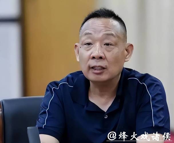 胖东来创始人于东来宣布过年后退休，将转为顾问；胖东来工作由决策委员会主持